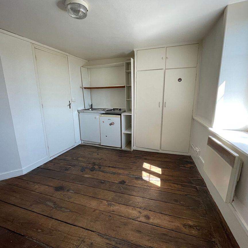 Location Appartement 1 pièce 17m² - Photo 1