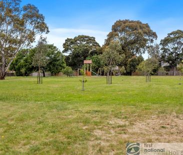 3 / 21 Redfern Crescent, Eumemmerring - Photo 4
