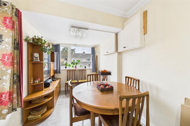 3 bedroom semi-detached house to rent - Photo 1