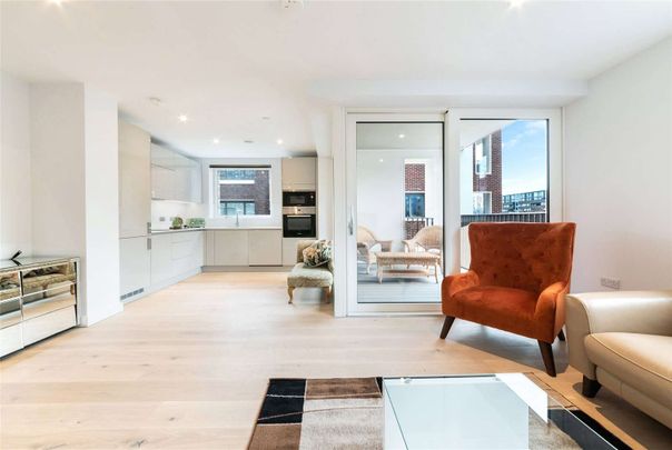 Walton Heights, 143 Walworth Road, Elephant Park, London, SE17 1FZ - Photo 1