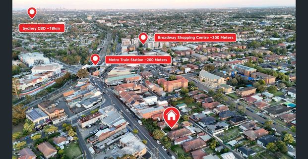 Modern Home in a Prime, Ultra-Connected Location - Photo 1