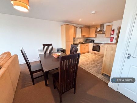 3 bedroom maisonette to rent - Photo 5