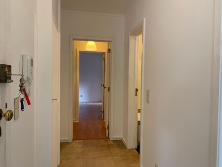 Apartamento T2 sem móveis inserido em condomínio em S. João Estoril - Photo 4