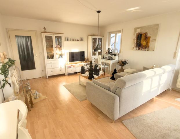 Charmante 2-Zimmer-Wohnung mit Balkon, Stellplatz und guter Anbindung - Photo 1