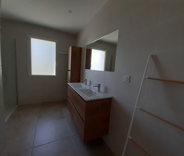 Location Maison 4 pièces 99m² - Photo 6