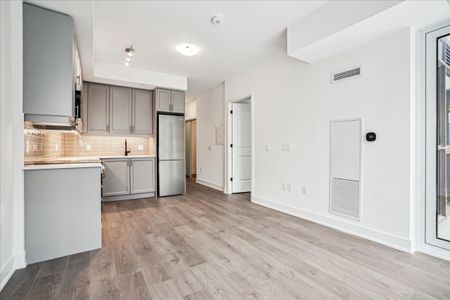 For Lease - 2343 Khalsa Gate Unit# 539, Oakville, Ontario - Photo 4