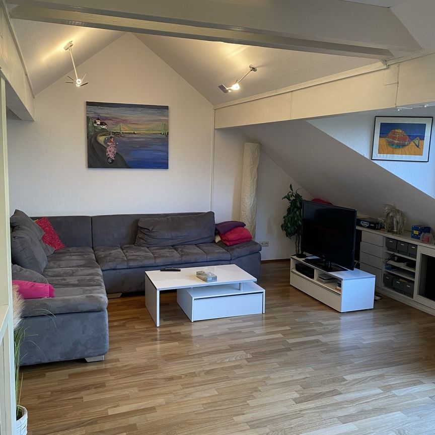 Rodenkirchen: Große Maisonette-Wohnung in direkter Rheinnähe - Foto 1