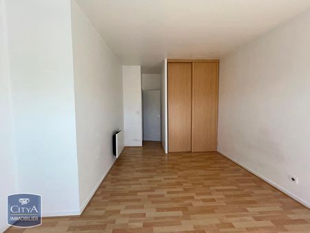 Location Appartement 3 pièces 70m² LA ROCHELLE 17000 - Photo 2