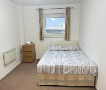 2 bedroom flat to rent - Photo 6