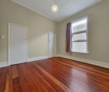 Welcome to 229 Adelaide Road, Newtown. - Photo 4