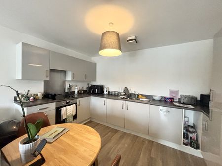 1 bedroom flat to rent - Photo 4