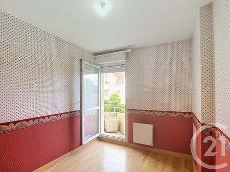 Location Appartement 5 pièces 91m² CREPY EN VALOIS 60800 - Photo 3
