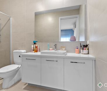 Stylish & Contemporary Living! - Photo 1