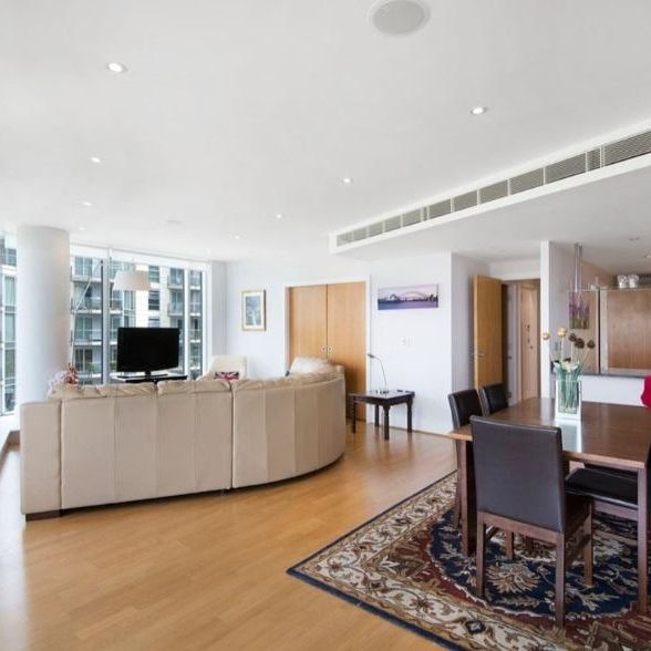 3 bedroom flat to rent - Photo 1