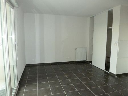Location Appartement 1 pièce 30m² TOULOUSE 31200 - Photo 2
