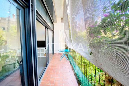Apartamento en alquiler temporal con terraza de 9m2 en Calle Folgueroles, ” La Bonanova”, Barcelona - Photo 3
