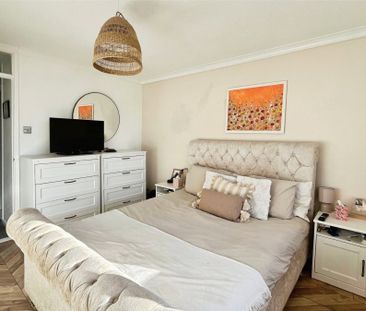 Aspen Gardens, Plymouth, Devon, PL7 - Photo 2