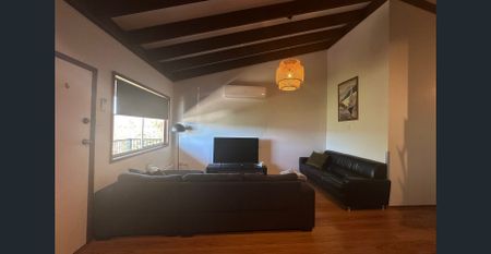 3 Bedroom Unit - $600/week - 12 month lease - Photo 3