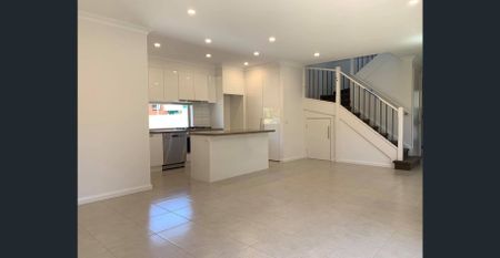 4 Bedroom Home - Photo 2