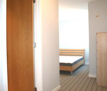 2 bedroom apartment to rent - Photo 4