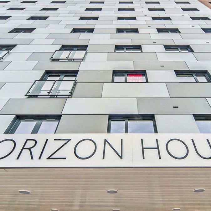 property to rent - Photo 1