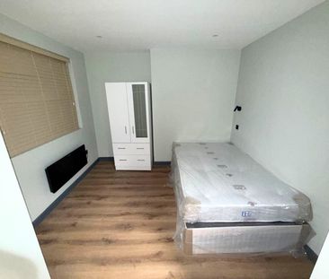 Studio Flat, Stirling Road, HA3 - Photo 4