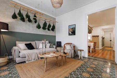 Carrer d'Aragó, Barcelona, Catalonia 08015 - Photo 2