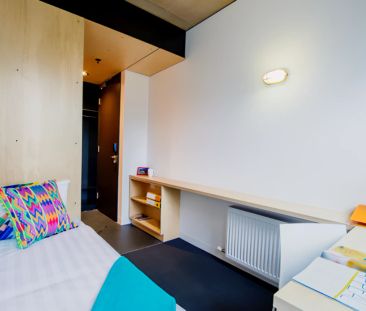 4 Bedroom Apartment multi-share - Photo 2