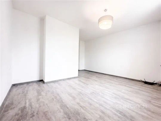 Světlý a prostorný byt 3+kk (72 m - Photo 1