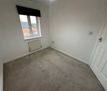 3 bedroom mews to rent - Photo 2