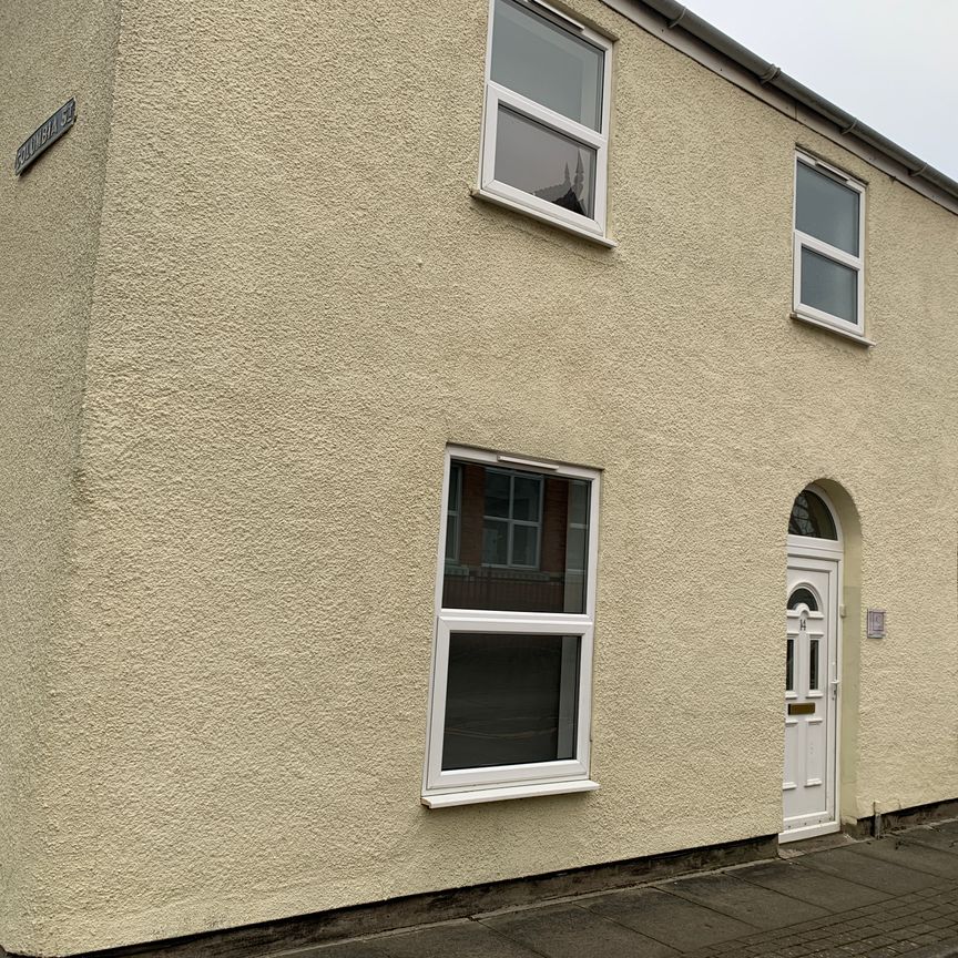 Jersey Street Room 3 - Photo 1