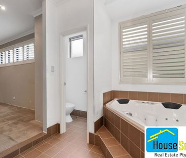 4 Bedroom HOUSE! - Photo 4