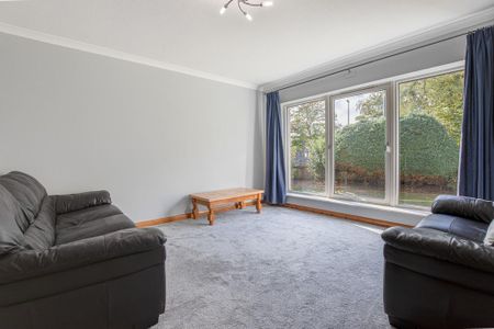 2 bedroom ground floor flat to rent - Photo 3