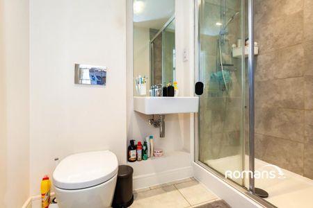 2 bedroom flat to rent - Photo 3