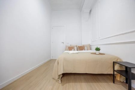 Carrer de Ribera, Valencia, Valencian Community 46002 - Photo 2