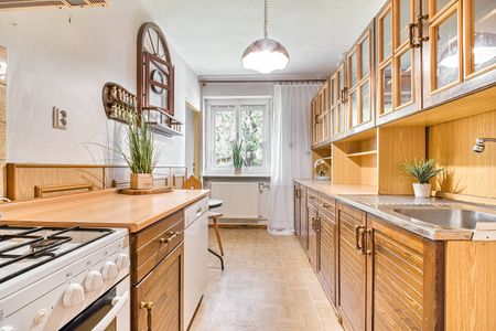 Pronájem bytu 3+1 82 m² - Fotografie 3