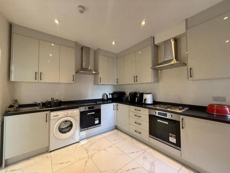 House share to rent - Photo 2