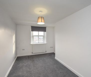 1 bed Apartment for Rent - Photo 3