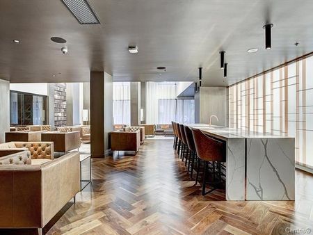 1188 Rue St Antoine O. - Photo 2