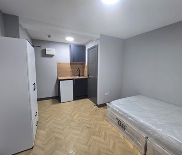 Ferring Close, Harrow HA2, London - Photo 5