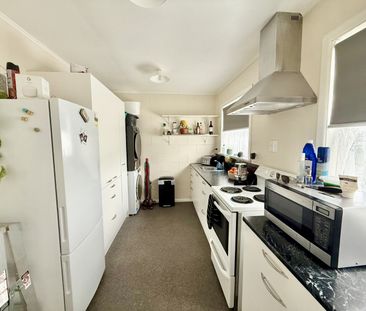 6/48a Merton Street, Trentham - Photo 3