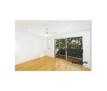 Large 3 Bedroom Townhome! - Photo 6