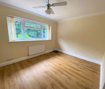 4 bedroom detached house to rent - Photo 4