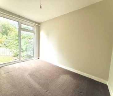 4 bedroom end of terrace house to rent - Photo 6