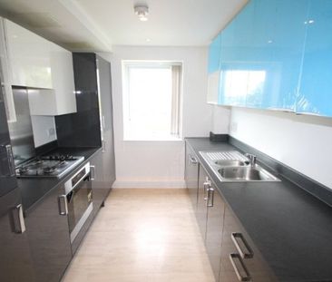 West Plaza, Town Lane, Stanwell,TW19 - Photo 4