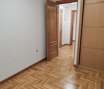 Piso de alquiler en Gijón - Cl Piles, La Arena - Photo 4