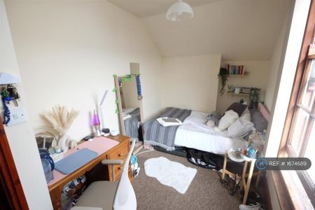 3 bedroom maisonette to rent - Photo 3