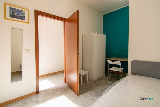 Stanza singola in Viale Quirico Filopanti, Bologna - Photo 1