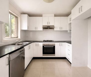 Modern Family Home in a Prime Location - Photo 2