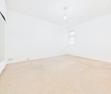 3 bedroom bungalow to rent - Photo 4